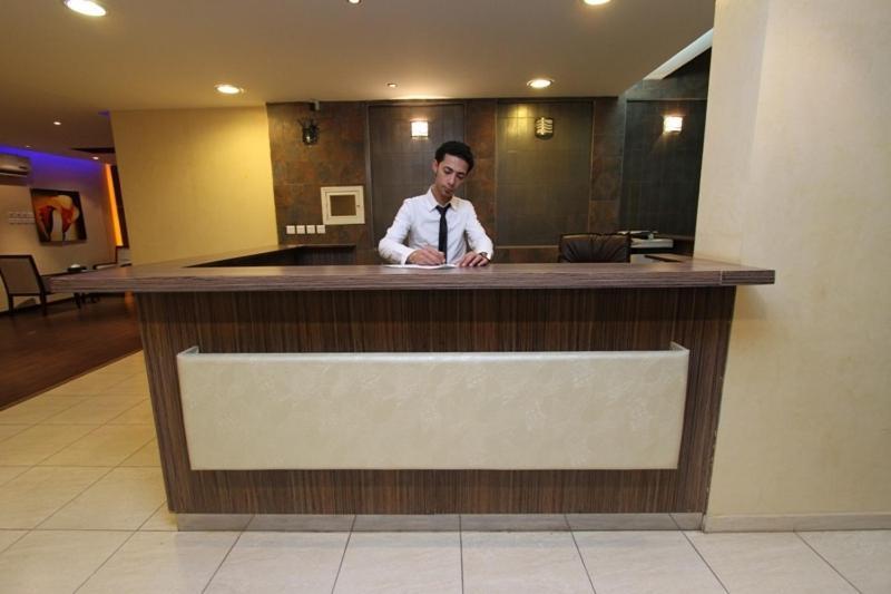 Raoum Inn Arar Extérieur photo